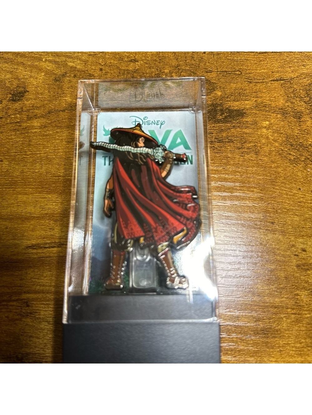 FiGPiN  RAYA #602 -  DISNEY RAYA THE LAST DRAGON - Raya Cloaked Enamel Pin